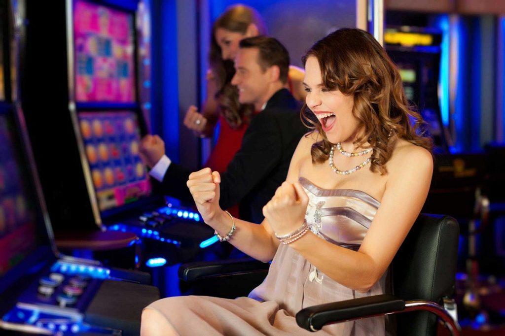Introduction of Online Casino Eradicates Various Hassles for Gambling Enthusiasts