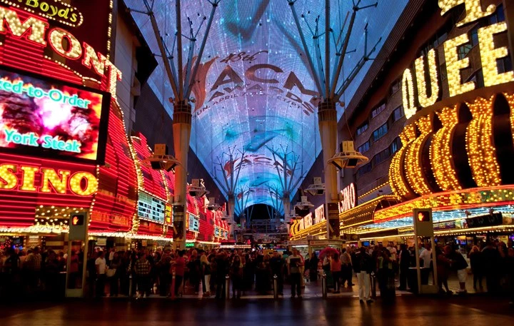 Las Vegas: entertainment with services