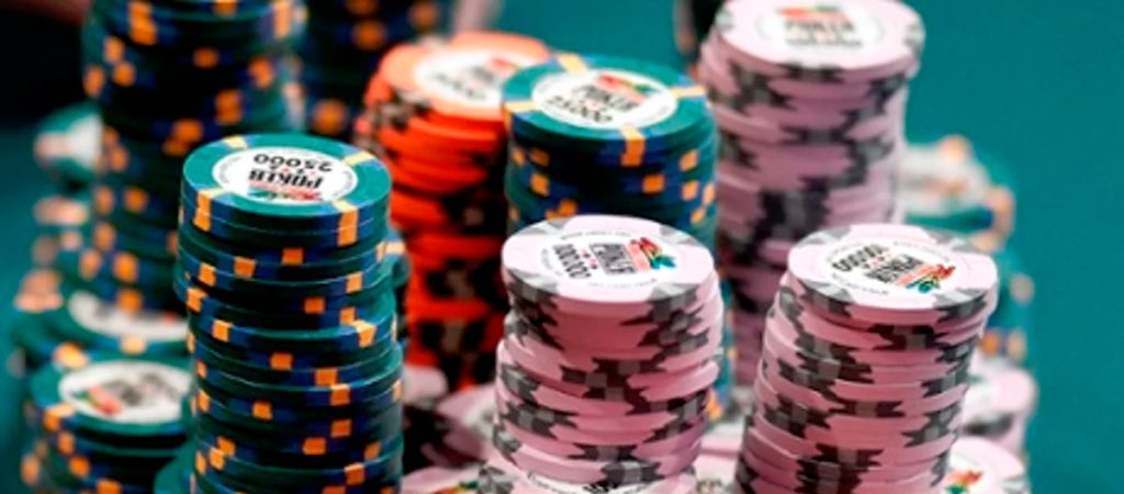 Live Poker Games Make Gambling More Fun